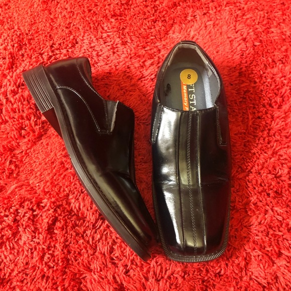 Dress shoes - Picture 2 of 3